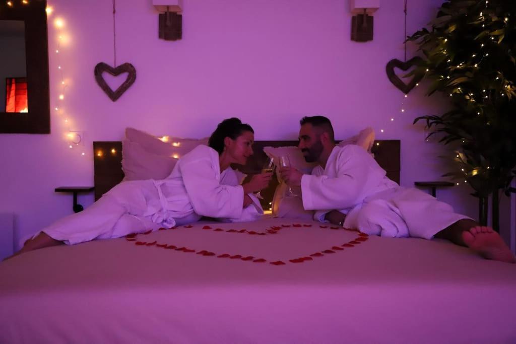 Love Room Unique - Sauna / Jacuzzi Charleville-Mézières Exterior foto